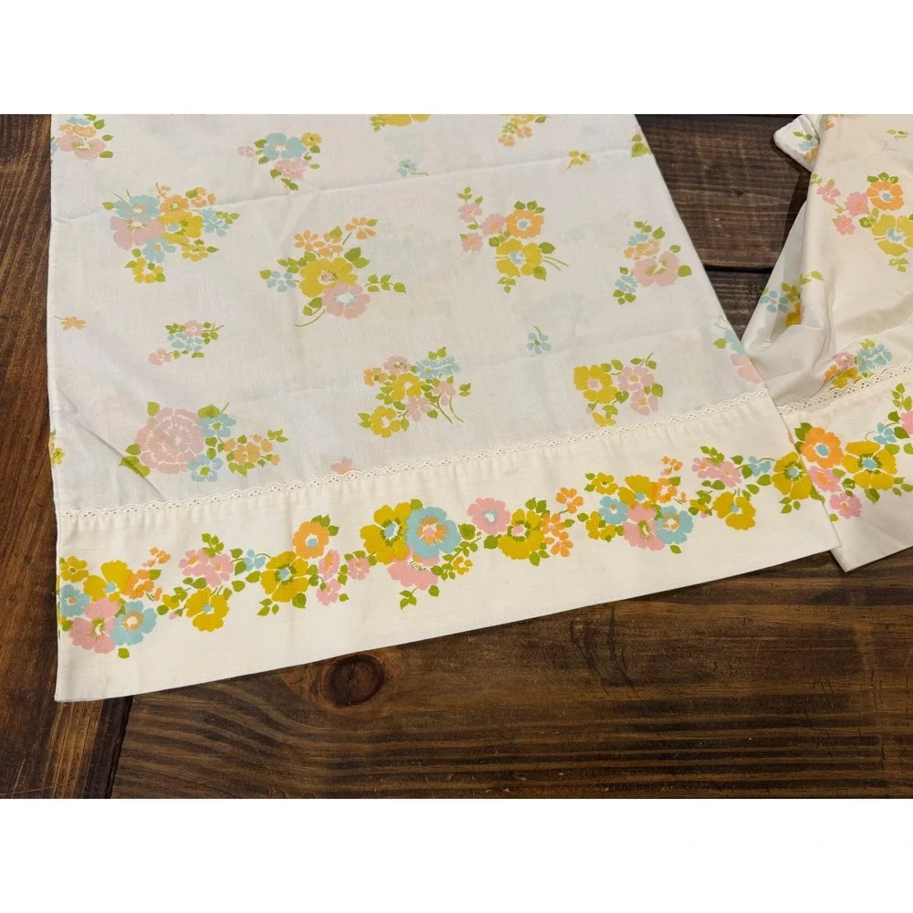 Fashion Manor Pillowcases White Floral Set of 3 Vintage Eyelet Trim 19.5x30